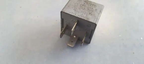 Volkswagen Golf IV Other relay 141951253B
