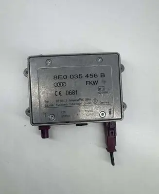 Audi A6 S6 C6 4F Aerial antenna amplifier 8E0035456B 09103112