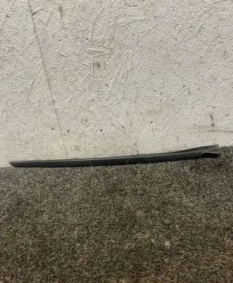 BMW M4 G82 G83 Windshield trim 7475010