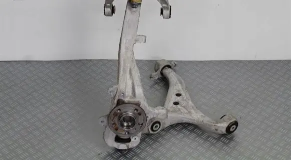 Mercedes-Benz GL X166 Front wheel hub spindle knuckle