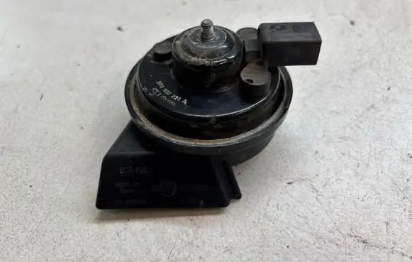 Audi A4 S4 B8 8K Horn signal E1000233