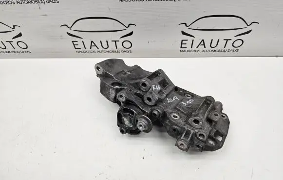 BMW 5 F10 F11 Generator/alternator bracket 8506863 11168506863 174786