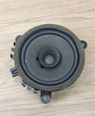 Volvo V70 Front door speaker 30657444 09W29
