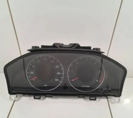 Volvo XC70 Speedometer (instrument cluster) 36002604 69399290U 31270905AA