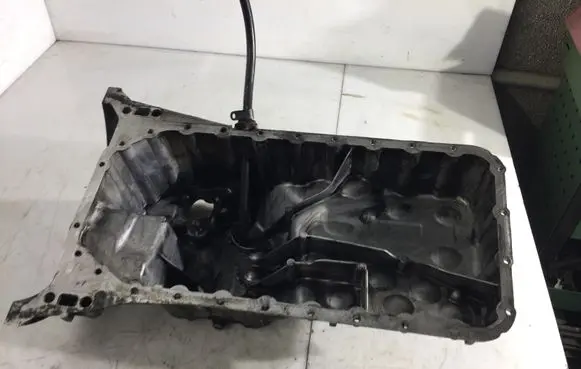 Mercedes-Benz C W203 Oil sump A6460141002