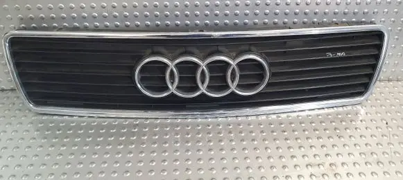 Audi V8 Front grill 441853655C