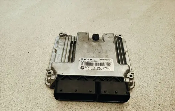 BMW 3 F30 F35 F31 Engine control unit/module 8582279 02810312995 0281031299