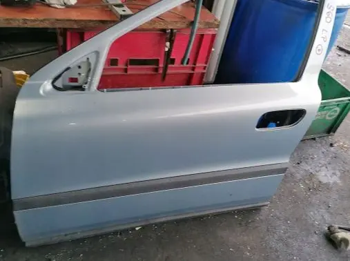 Volvo S60 Front door