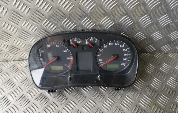 Volkswagen Golf IV Speedometer (instrument cluster) 1J0919860