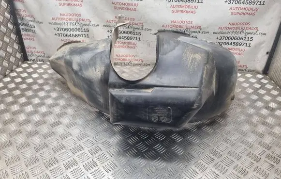Audi A4 S4 B5 8D Rear arch fender liner splash guards 8D0810172