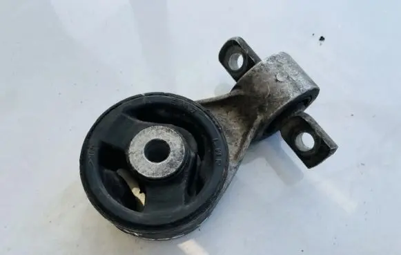 Honda Civic Engine mount bracket 50880
