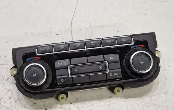 Volkswagen Golf VI Climate control unit 5K0907044AK