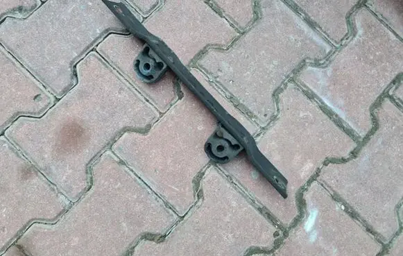 Opel Corsa D Muffler mount bracket/holder 61TYS