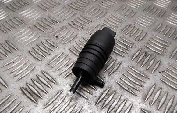 Mercedes-Benz S W220 Windscreen/windshield washer pump
