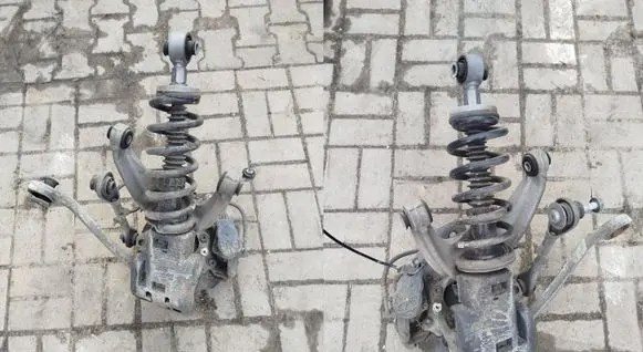 Peugeot 508 Stub axle