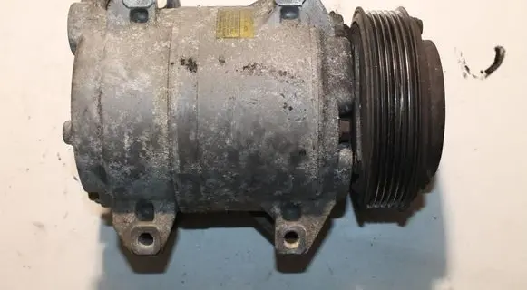 Volvo XC70 Air conditioning (A/C) compressor (pump) 30761388