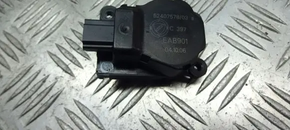 Alfa Romeo 159 A/C air flow flap actuator/motor 52407578