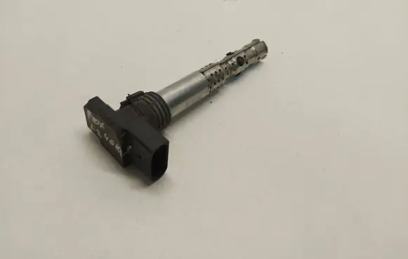 Volkswagen Fox High voltage ignition coil 03D905115F 12452ESM