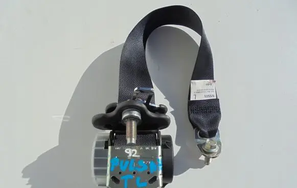 Nissan Pulsar Rear seatbelt 627818200C