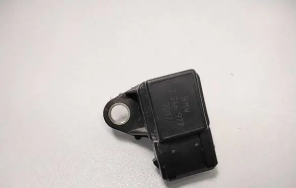 BMW X5 E53 Air pressure sensor 2246977 7D17