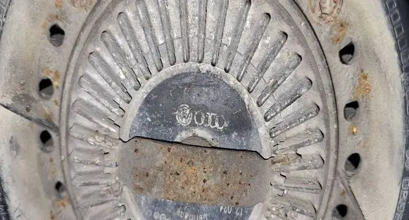 Audi A6 S6 C5 4B Viscous fan clutch 06B121347