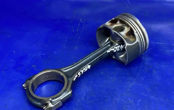 Mercedes-Benz A W176 Piston with connecting rod DFA2700317 083315 A2700317