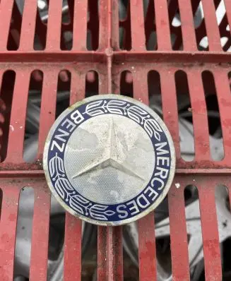 Mercedes-Benz E W212 Original wheel cap A1714000025