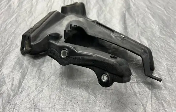 Volvo S60 Other engine bay part 31353777