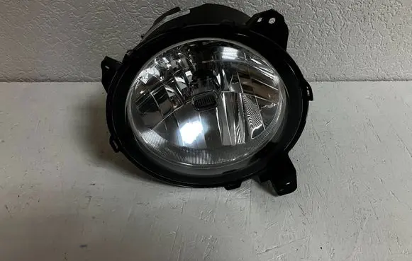 Jeep Wrangler Headlights/headlamps set 55112873AA 20G469001N 100S2010
