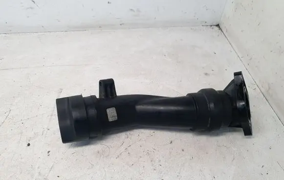 Mercedes-Benz E W211 Oil fill pipe A2660100464
