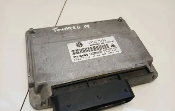 Volkswagen Touareg I Transfer box differential control unit 0AD927755BG 5WK22070 H19S0126