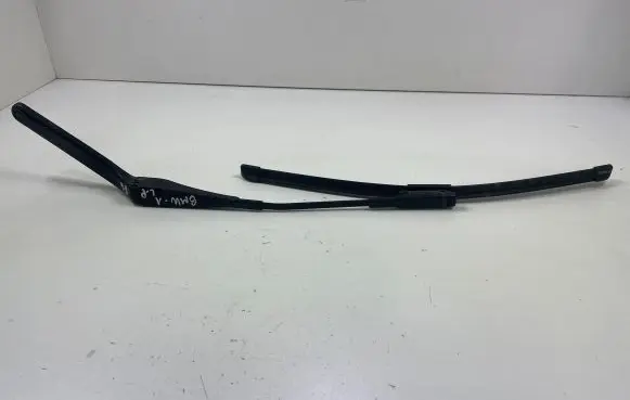 BMW 1 E81 E87 Front wiper blade arm