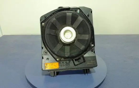 BMW 1 F40 Subwoofer speaker 2622666