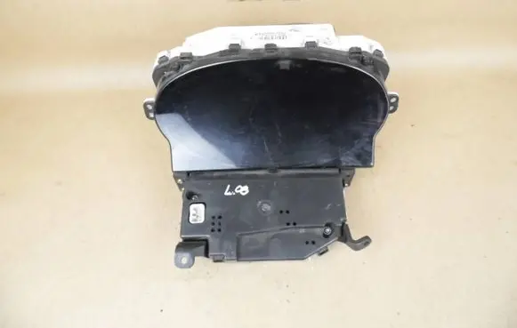 Toyota Yaris Speedometer (instrument cluster) 8380052120 4573000145