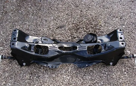 Subaru Forester SK Front axle beam 000123K