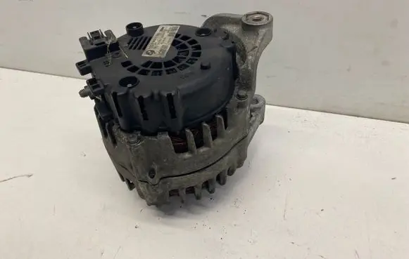 BMW 3 E90 E91 Generator/alternator 7805432