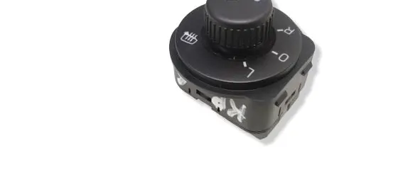 Skoda Rapid (NH) Wing mirror switch 5JB959565