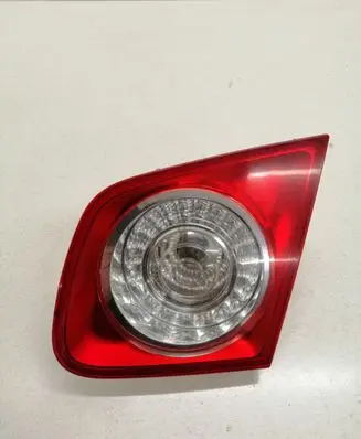 Volkswagen Jetta V Tailgate rear/tail lights 1K5945094