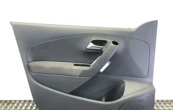 Volkswagen Polo V 6R Front door card panel trim