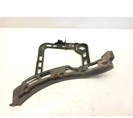 Rear bumper mounting bracket