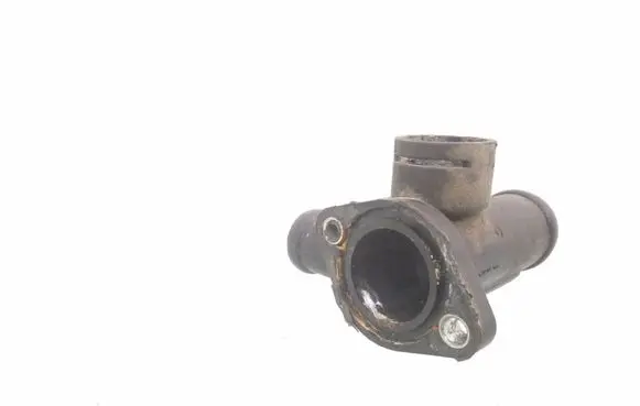 Volkswagen PASSAT B5 Engine coolant pipe/hose