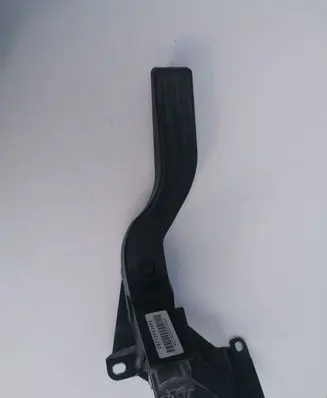 Ford Mondeo Mk III Accelerator throttle pedal 2S719F836DA