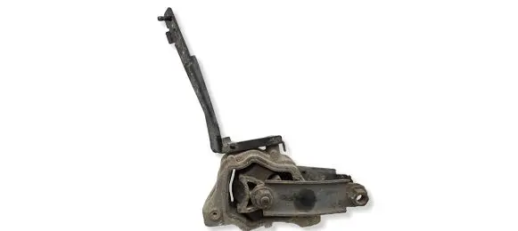 Volvo V60 Engine mount bracket 30748173