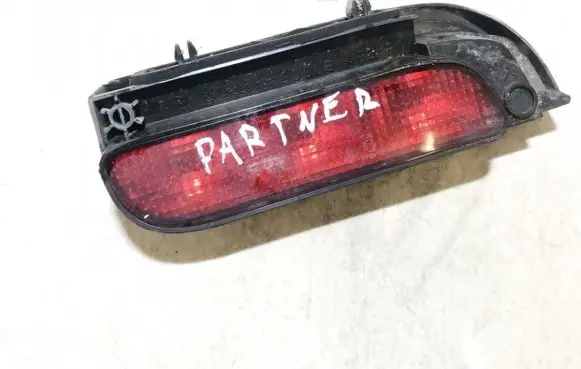 Peugeot Partner Third/center stoplight