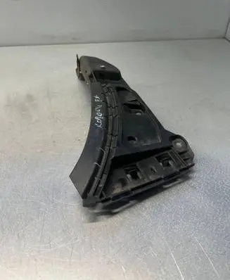 Volvo XC90 Front bumper mounting bracket 08620563
