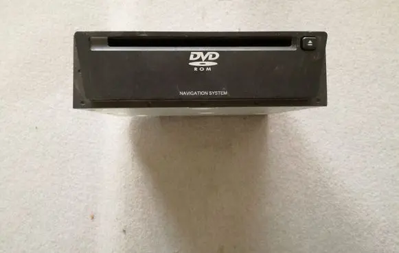 Nissan Almera Tino CD/DVD changer 28330BN800 CCA8200D