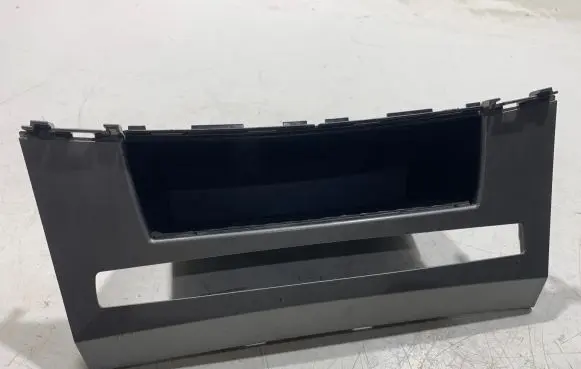 BMW 5 E60 E61 Glove box 6951029 241006 P1165
