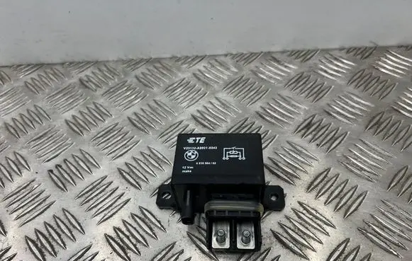 BMW X5 G05 Coolant fan relay 6836504