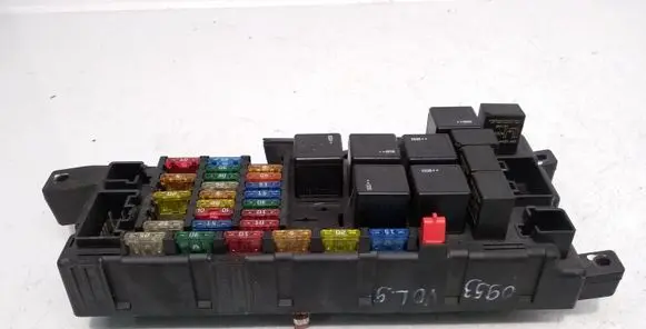 Volvo XC90 Fuse module 8678449 518826011
