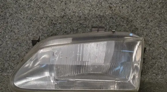 Renault Scenic I Headlight/headlamp 7700831462M